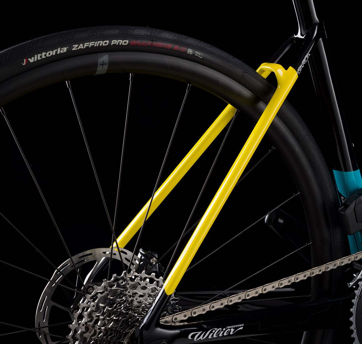 Willier Garda Astana Blau Shimano 105 Di2 Carbon Laufräder